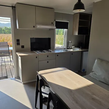 Mobile 4p - Camp ディーキルヒ